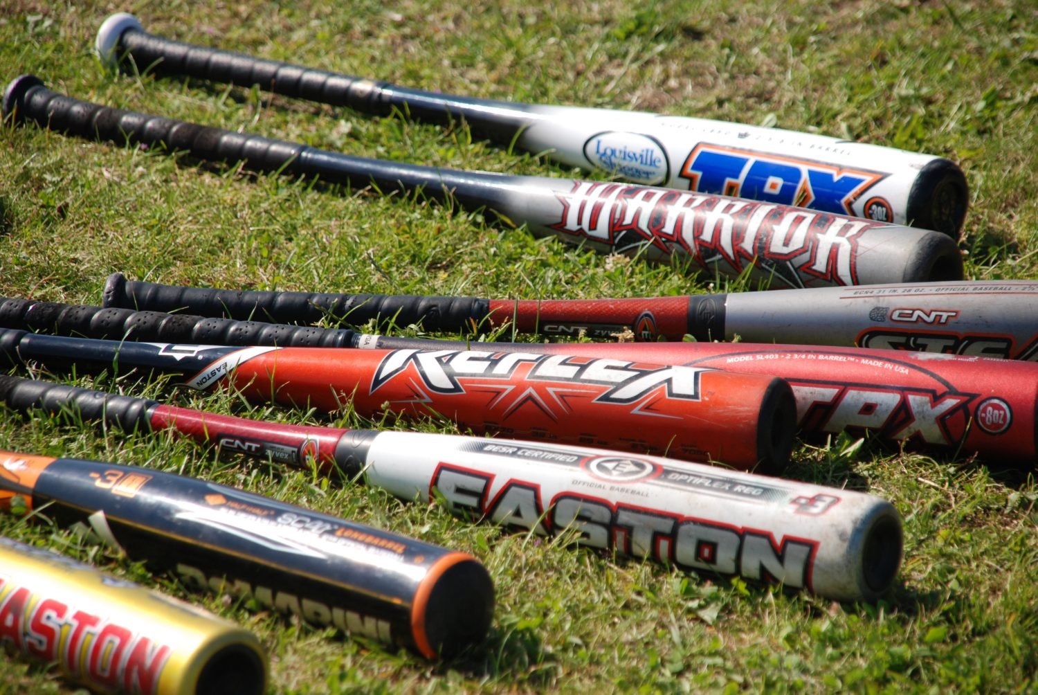 different types of softball bats